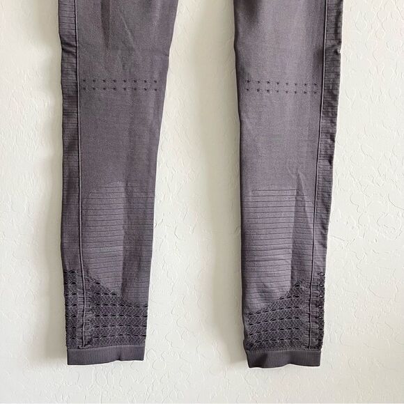 Gymshark High Rise Energy Seamless Perforated Leggings Sz Small - Picture 8 of 12